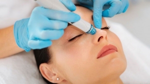 هیدروفیشیال برای پاکسازی و لایه برداری پوست چه مزایایی دارد؟